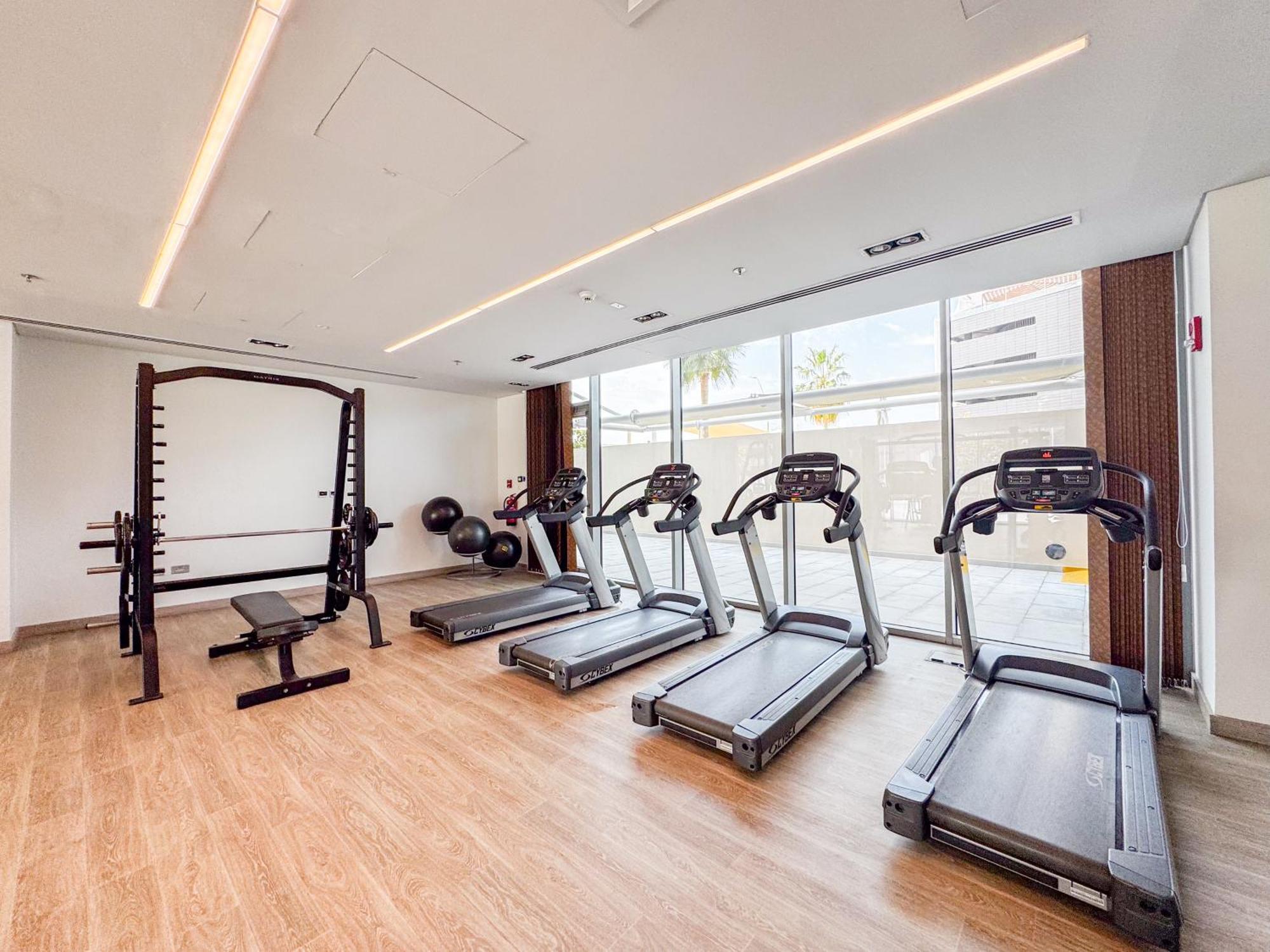 Families & Groups Paradise - 3 Min Walk To Reem Park And - 10 People - Big Balcony - High Floor *