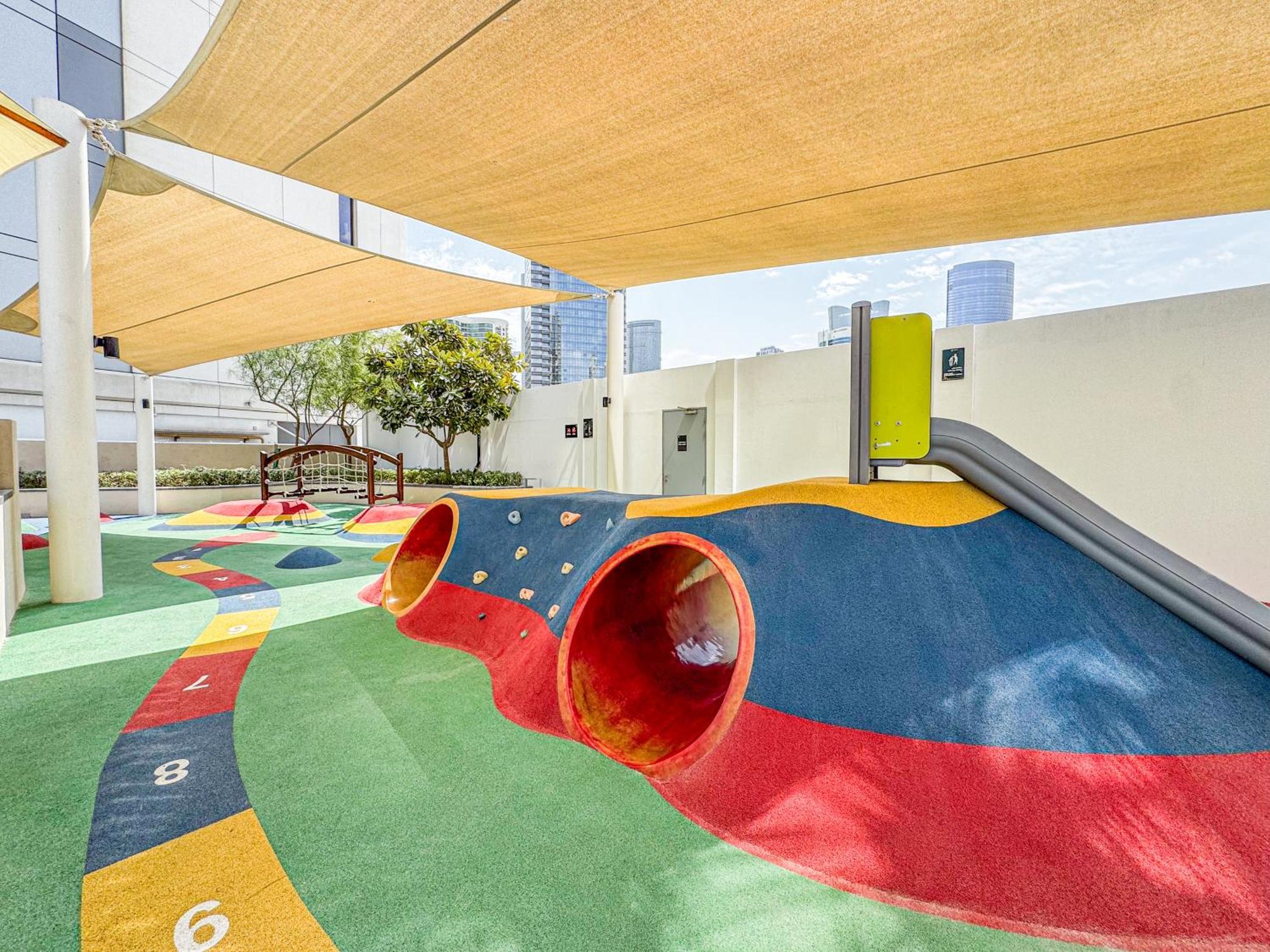 Apartment Families & Groups Paradise - 3 Min Walk To Reem Park And - 10 People - Big Balcony - High Floor