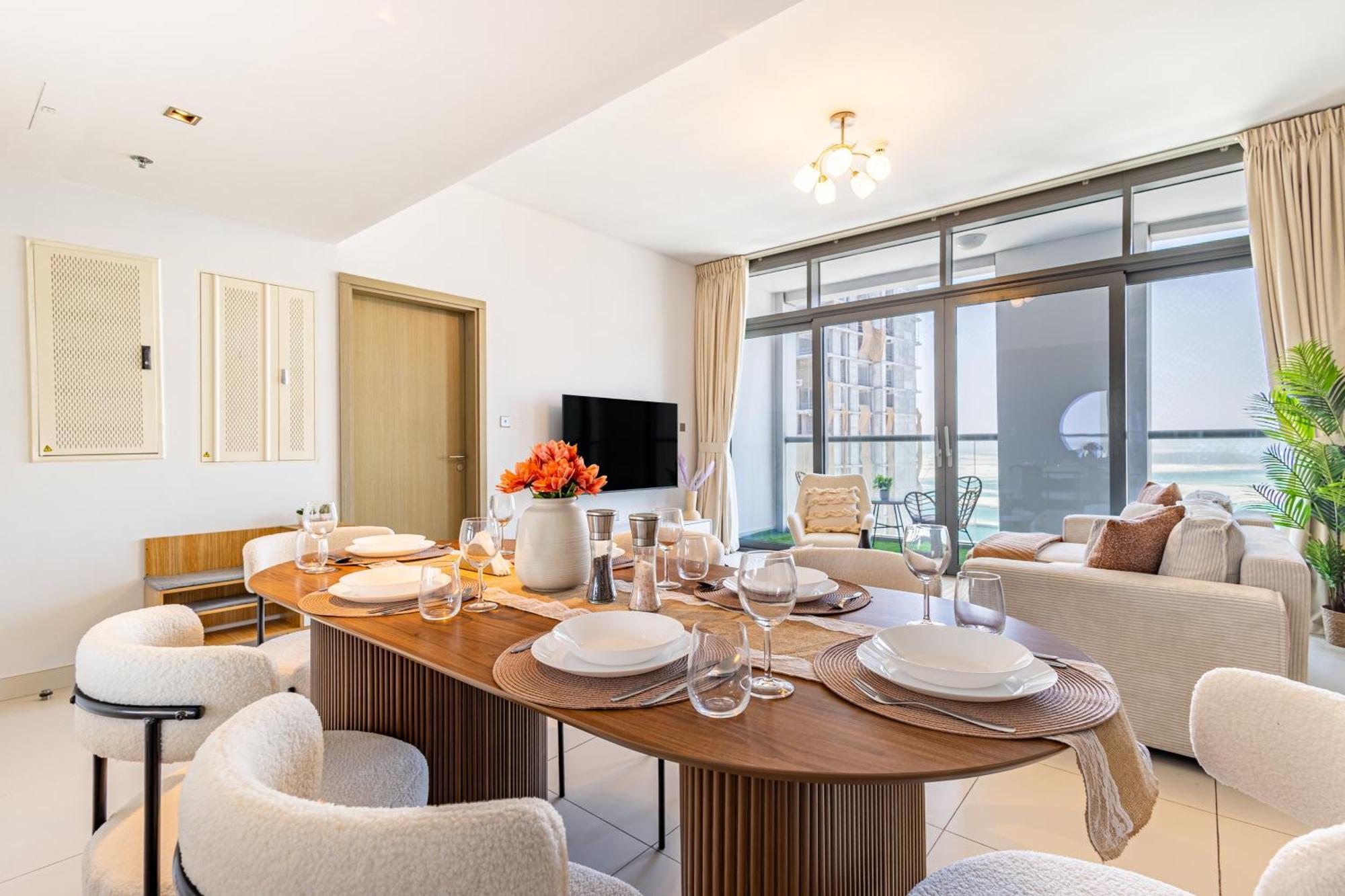 Families & Groups Paradise - 3 Min Walk To Reem Park And - 10 People - Big Balcony - High Floor Apartment