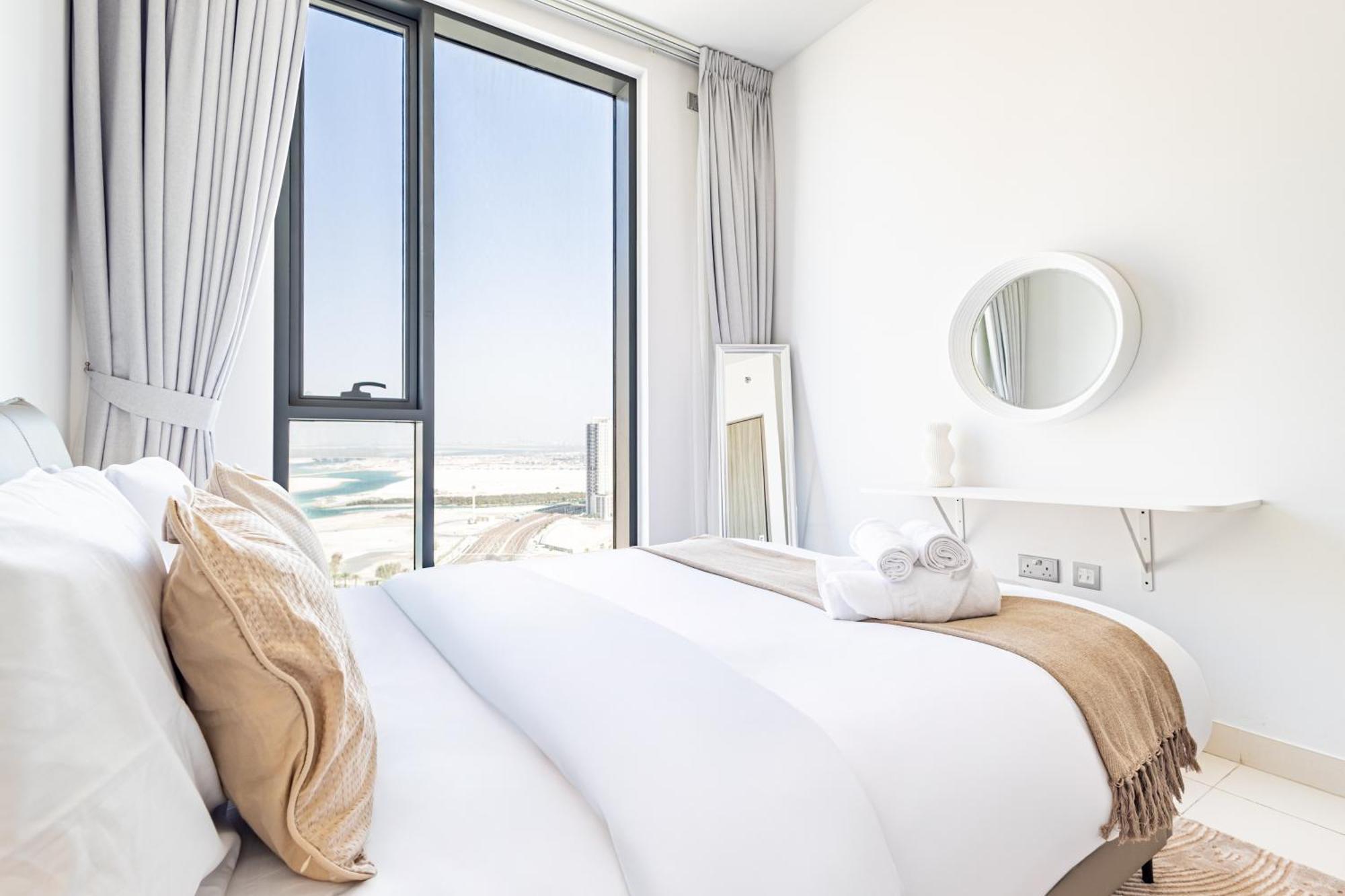 Families & Groups Paradise - 3 Min Walk To Reem Park And - 10 People - Big Balcony - High Floor *