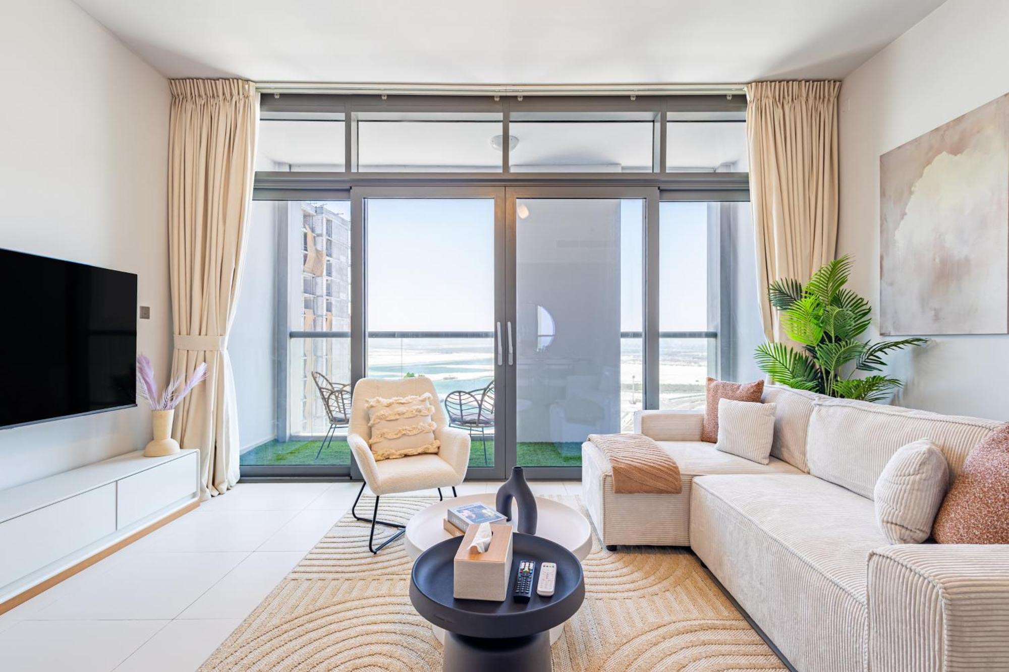 Families & Groups Paradise - 3 Min Walk To Reem Park And - 10 People - Big Balcony - High Floor