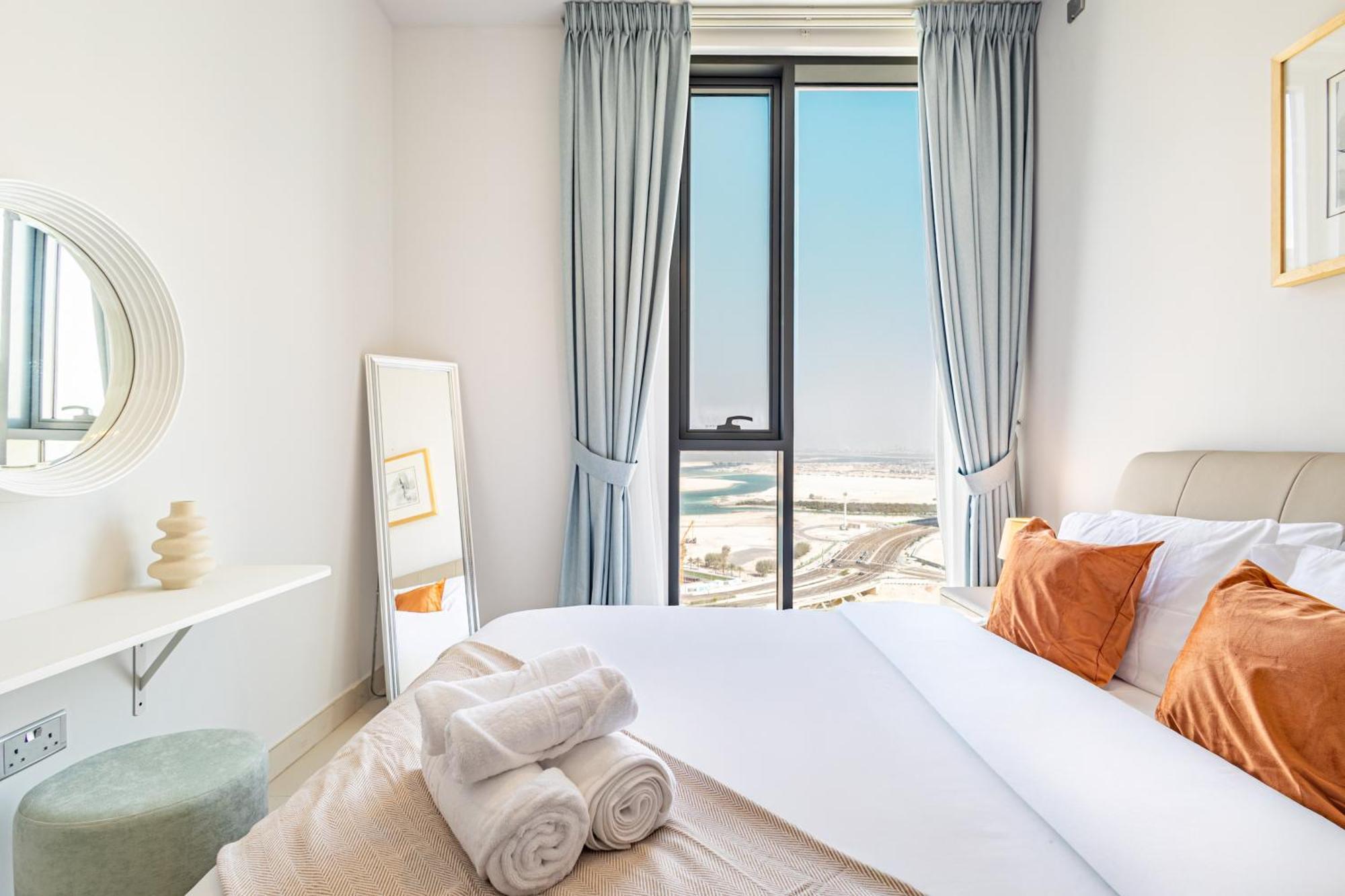 Families & Groups Paradise - 3 Min Walk To Reem Park And - 10 People - Big Balcony - High Floor Abu Dhabi