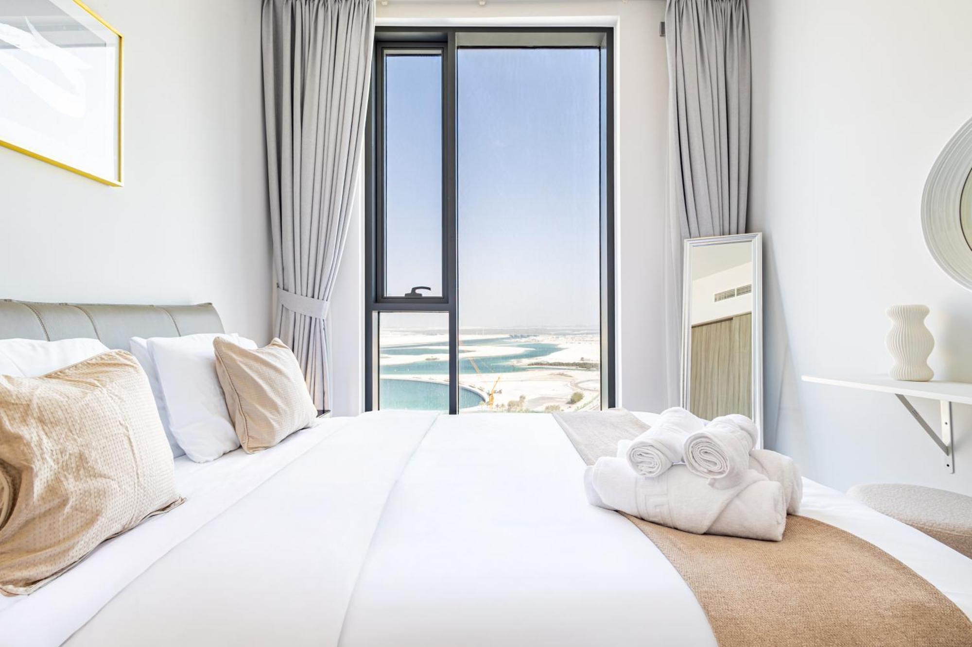Apartment Families & Groups Paradise - 3 Min Walk To Reem Park And - 10 People - Big Balcony - High Floor