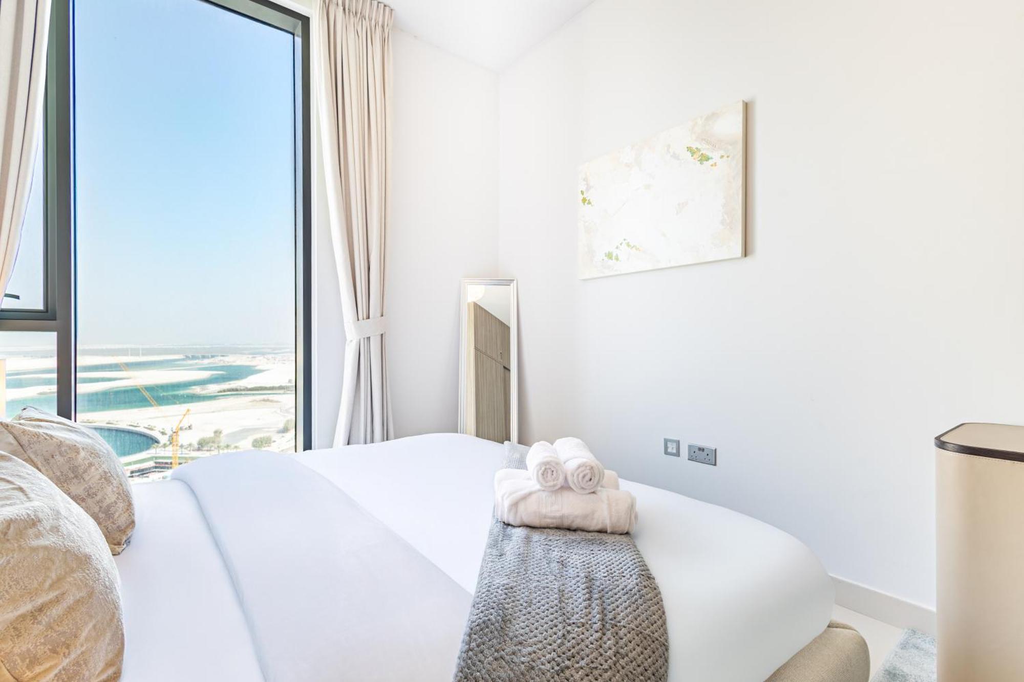 Families & Groups Paradise - 3 Min Walk To Reem Park And - 10 People - Big Balcony - High Floor Abu Dhabi